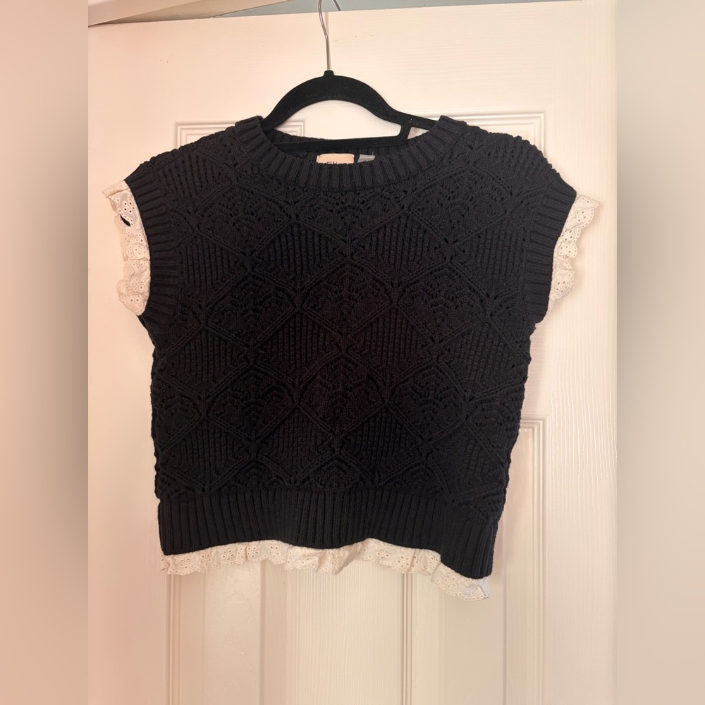 Elie Tahari Black Textured Crop Top with Cream Lace